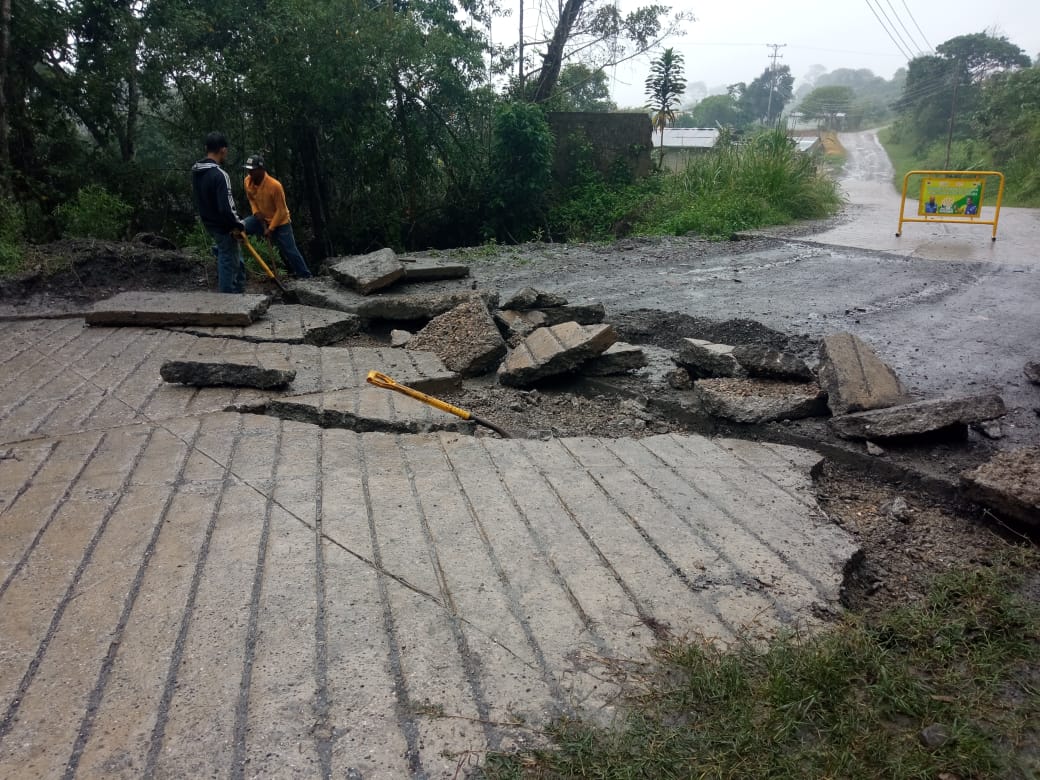 Gobernador Reyes Reyes inicia 2da etapa de mejoras viales en el sector Caspo en Andrés Eloy Blanco