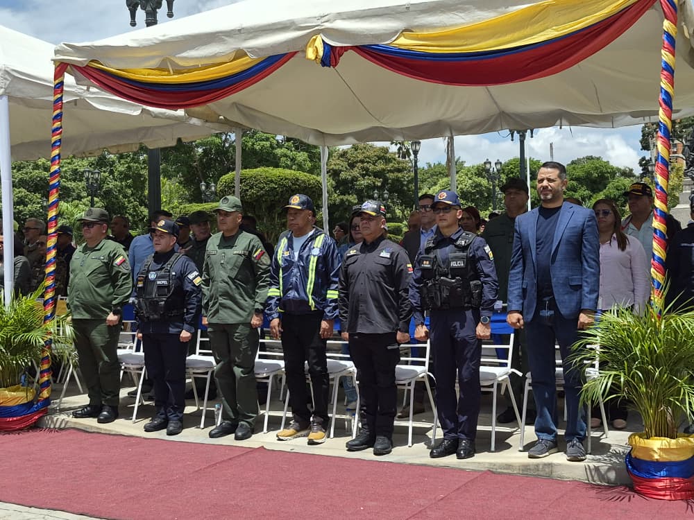 Gobernador Reyes Reyes presidió acto de transmisión de mando de la Policía del Estado Lara