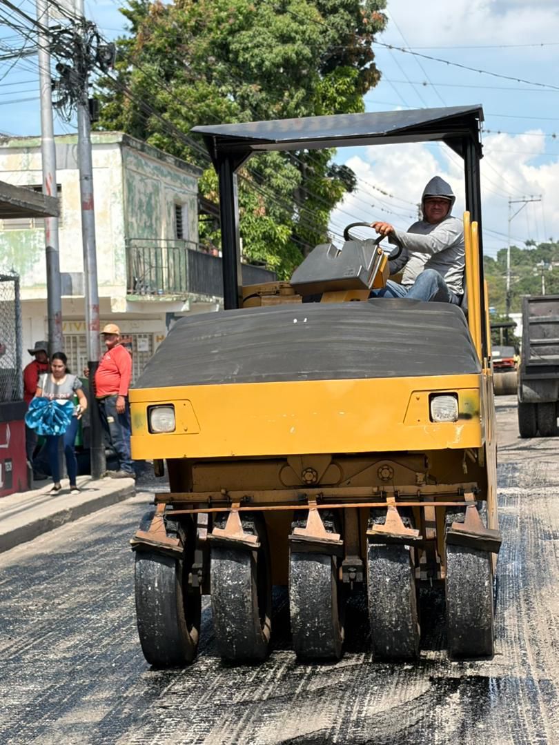 Vecinos y comerciantes aplauden la renovación de las vías en El Cují