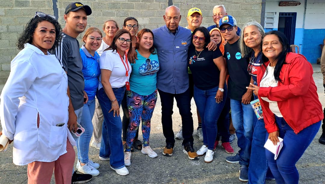 Gobernador Reyes Reyes continúa inspección de centros de salud para fortalecer la atención en Lara