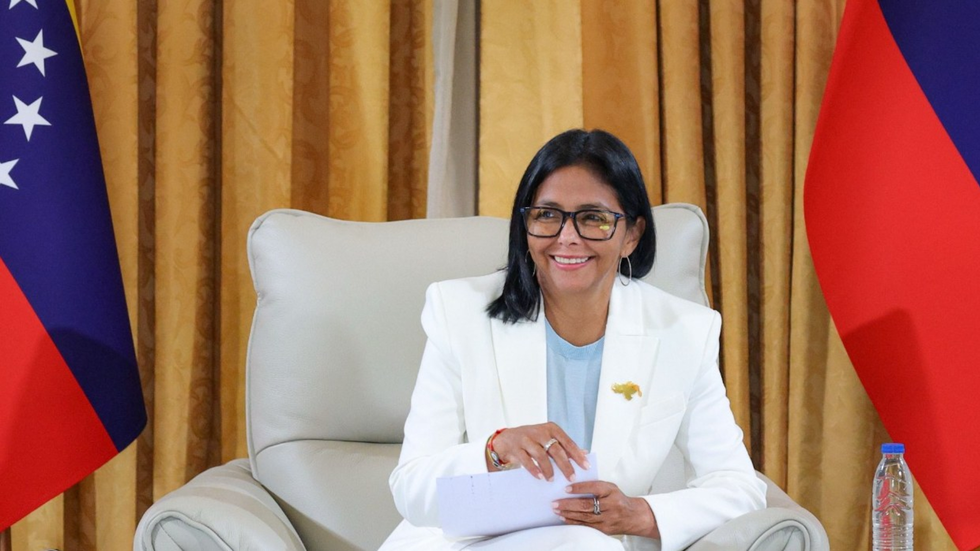 Si con las manos atadas llevamos un crecimiento sostenido, imaginen a Venezuela volando libre»: Presidenta (E) Delcy Rodríguez