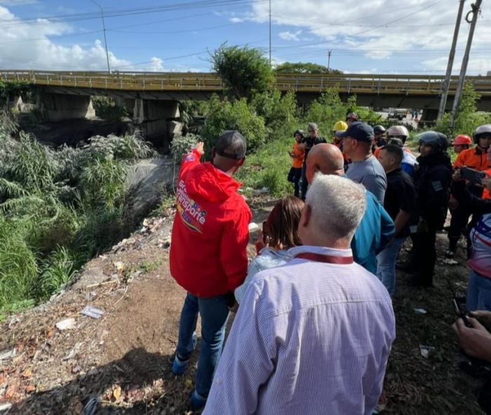Gobernador Reyes Reyes llega a Santa Rosa y se aboca a la solución