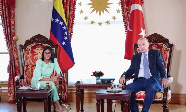Presidenta encargada Delcy Rodríguez y el presidente Erdoğan consolidan nexos en Estambul