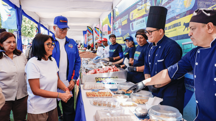 Presidenta (E) Delcy Rodríguez reportó distribución de más de 500 mil toneladas de alimentos hasta mayo