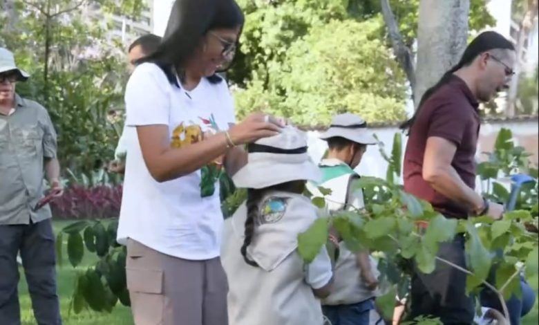 La presidenta encargada Delcy Rodríguez impulsa el Plan de Reforestación «Chuquisaca» en el Día Nacional del Árbol