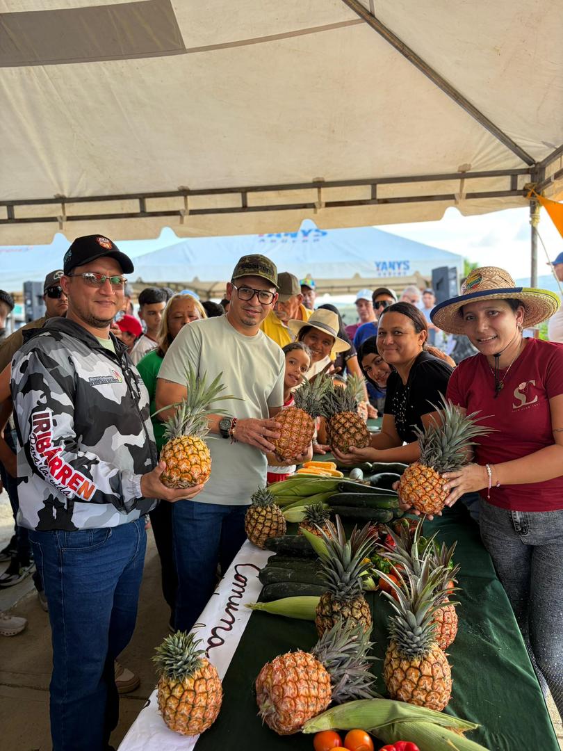 Productores de Tamaca y Alcalde Yanys Agüero definen prioridades para potenciar el motor económico local