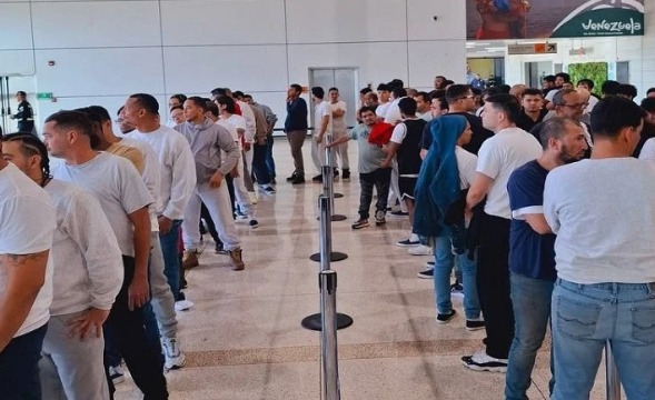 Regresan 126 venezolanos desde Miami con la Gran Misión Vuelta a la Patria