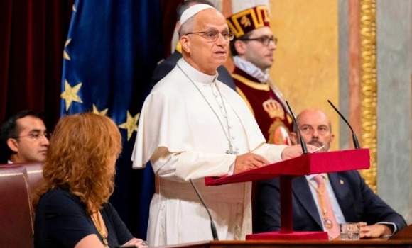 El papa León XIV pide al Congreso de España priorizar la crisis migratoria