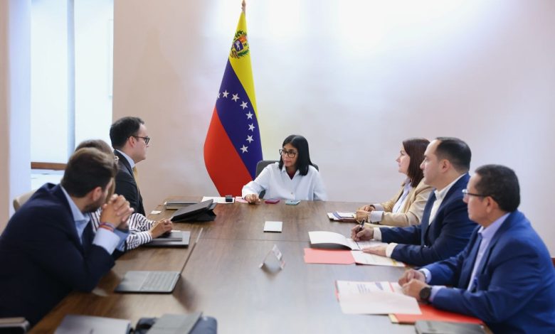 Gabinete Ejecutivo define estrategias financieras para impulsar el aparato productivo nacional