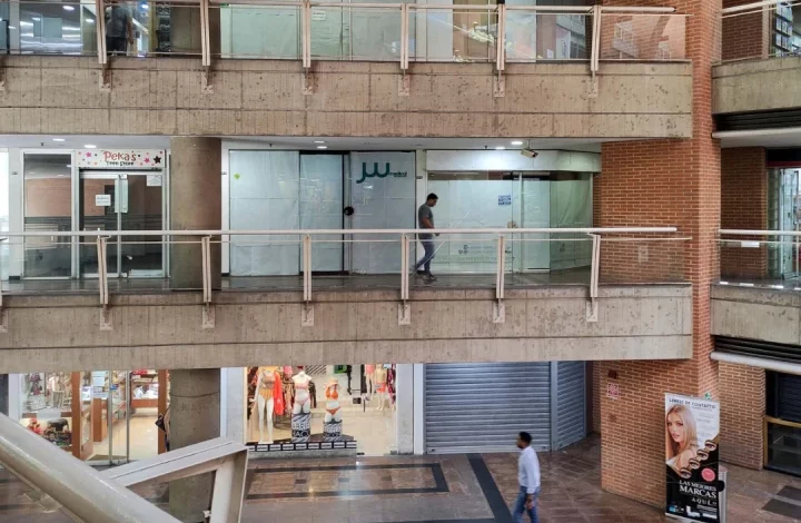 Evalúan daños por sismos en estructuras de centros comerciales del país