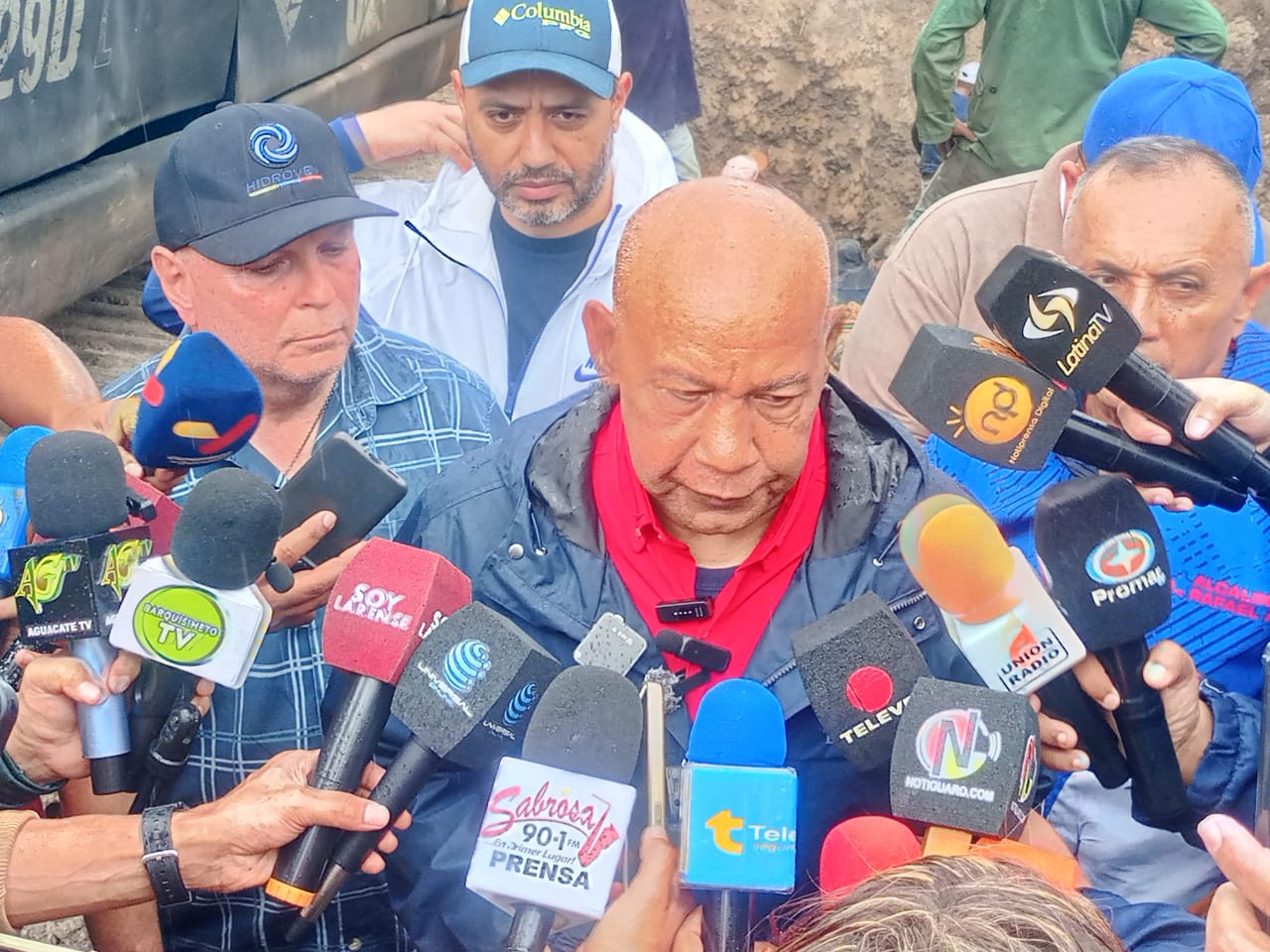 Gobierno de Lara avanza en reparación  de tubería matriz para restaurar suministro de agua