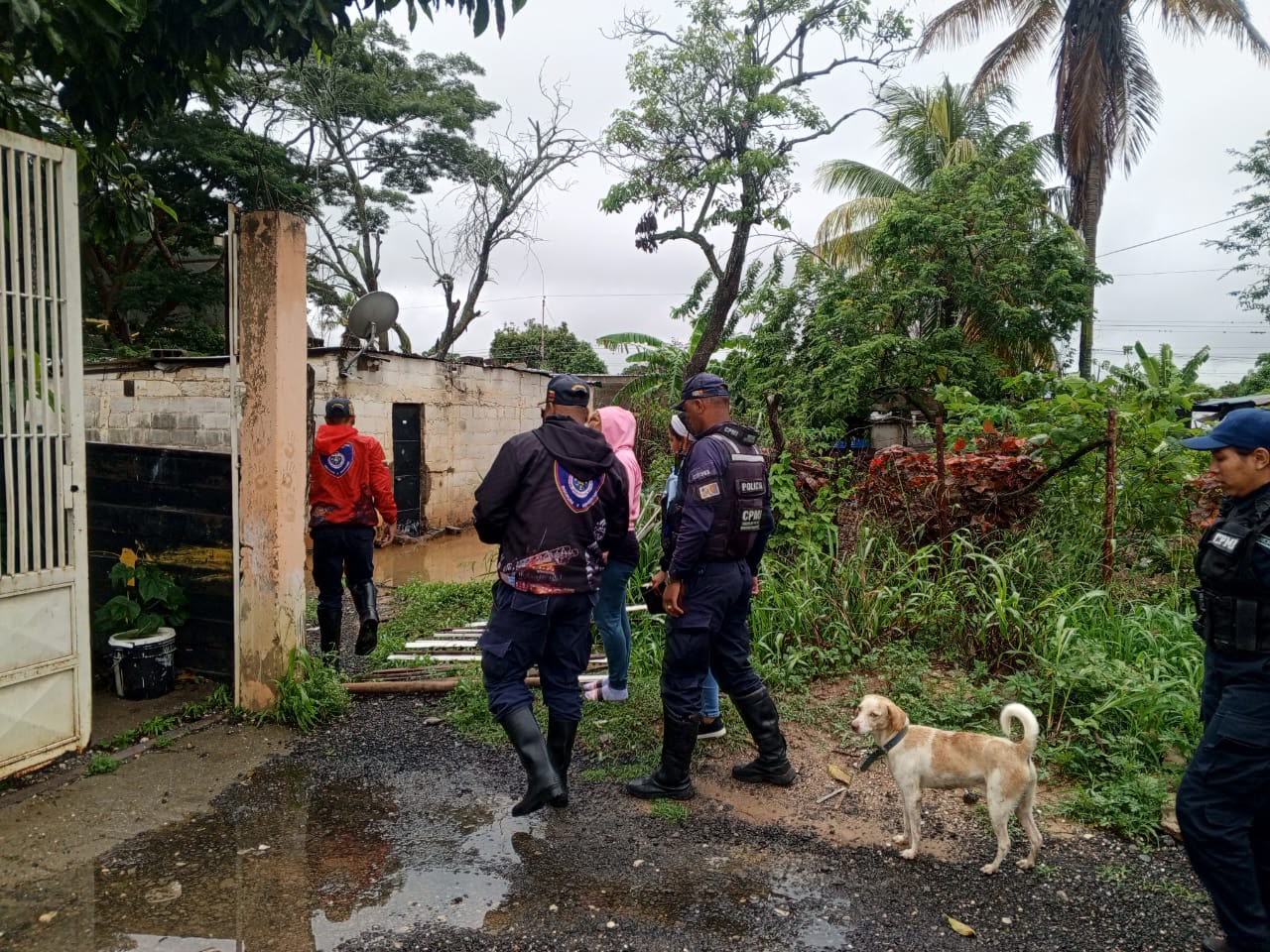 Cuerpo de Bomberos del municipio Iribarren se despliega en la zona norte para verificar incidencias por lluvias