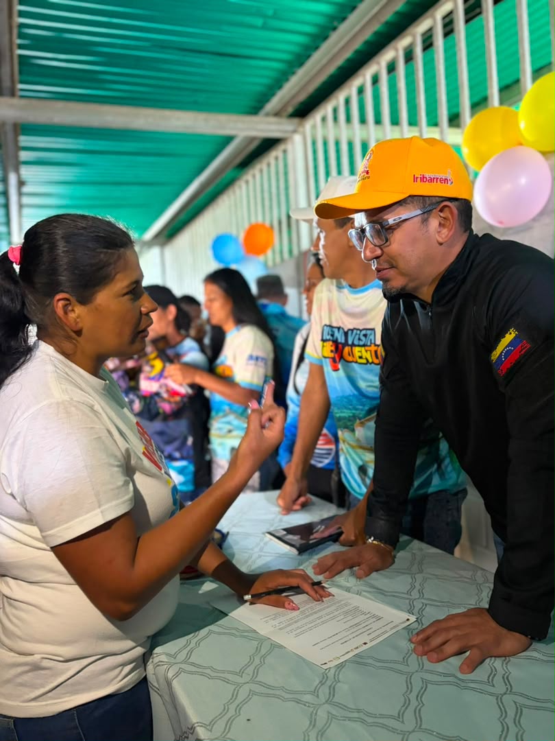Alcalde Yanys Agüero sostiene asamblea comunitaria en el sector Pica Alta de Buena Vista