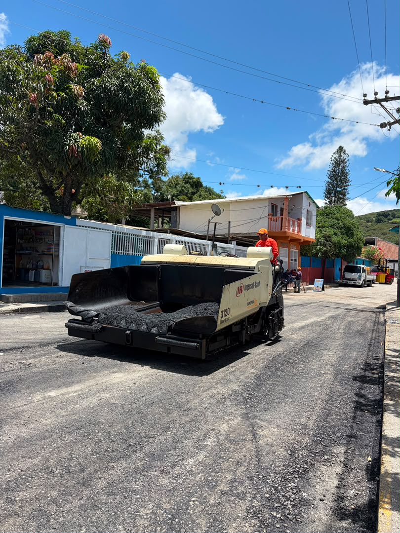 Más de 1.3 kilómetros de vía recuperados y obras integrales devuelven la esperanza a Buena Vista