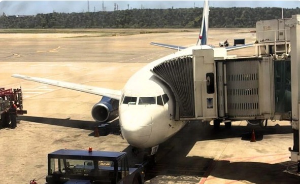 Francisco Garcés anuncia la habilitación parcial del aeropuerto de Maiquetía