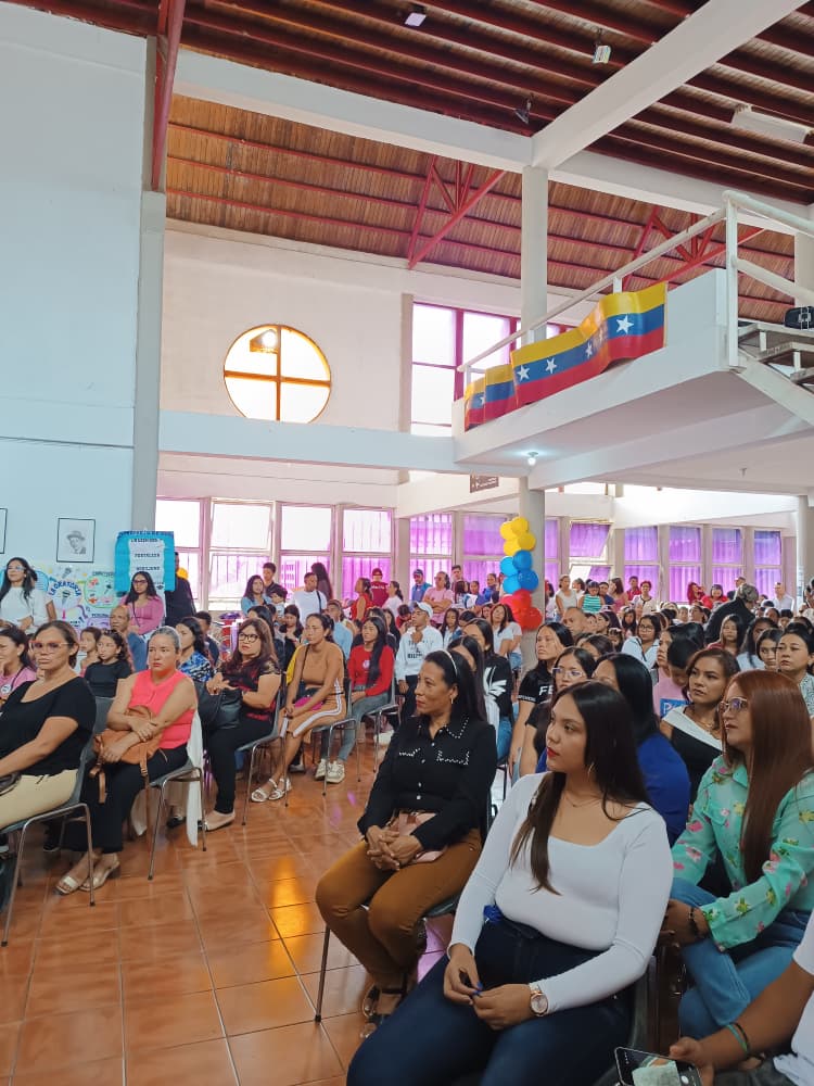 Más de 300 emprendedores de Crespo se certifican a través del Fonfip