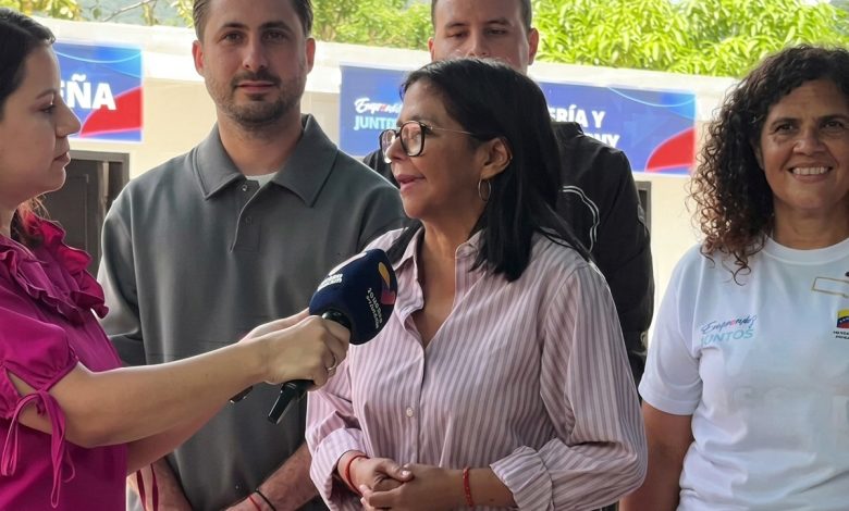 Presidenta Deñcy Rodríguez destaca la economía comunal en el crecimiento económico del país