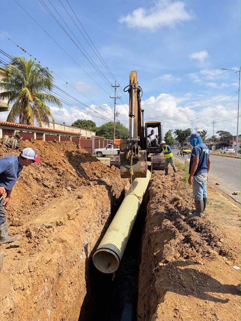 Alcaldía de Iribarren e Hidroven continúan sustitución de 450 metros de colector de aguas servidas en la intercomunal El Cují – Tamaca